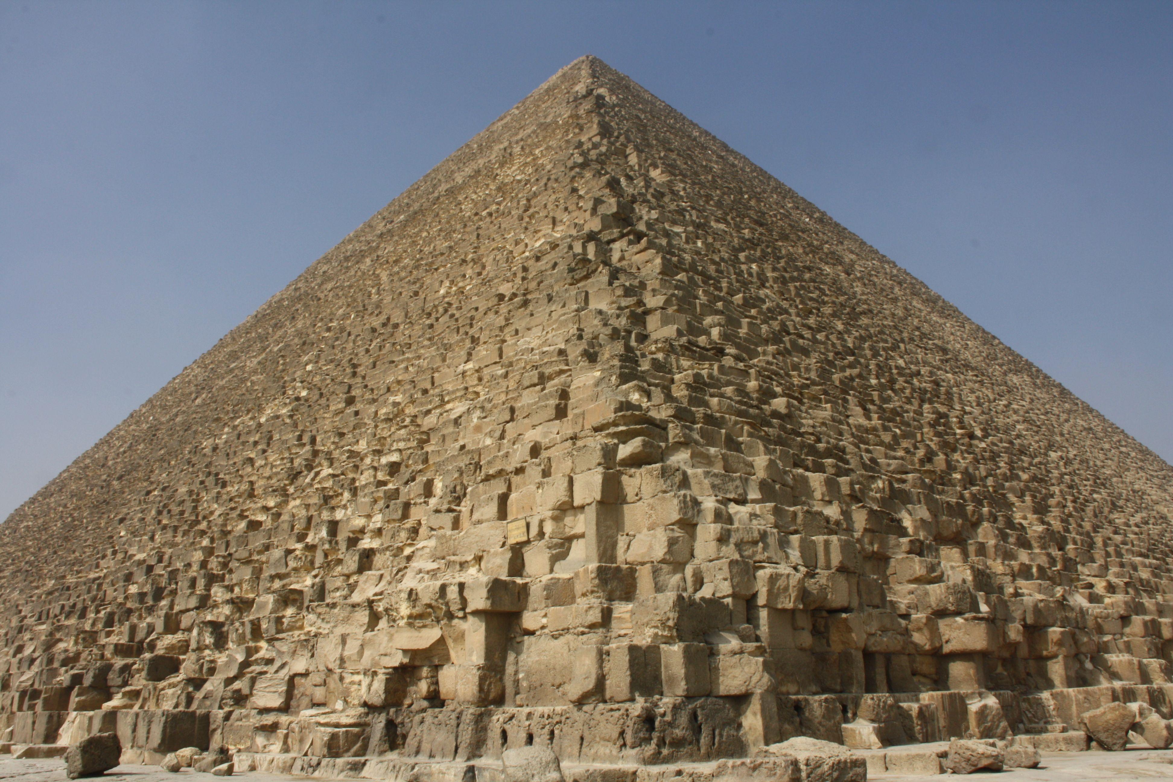 3888x2592 Great Pyramid Of Giza 4k Ultra HD Wallpaper. Background