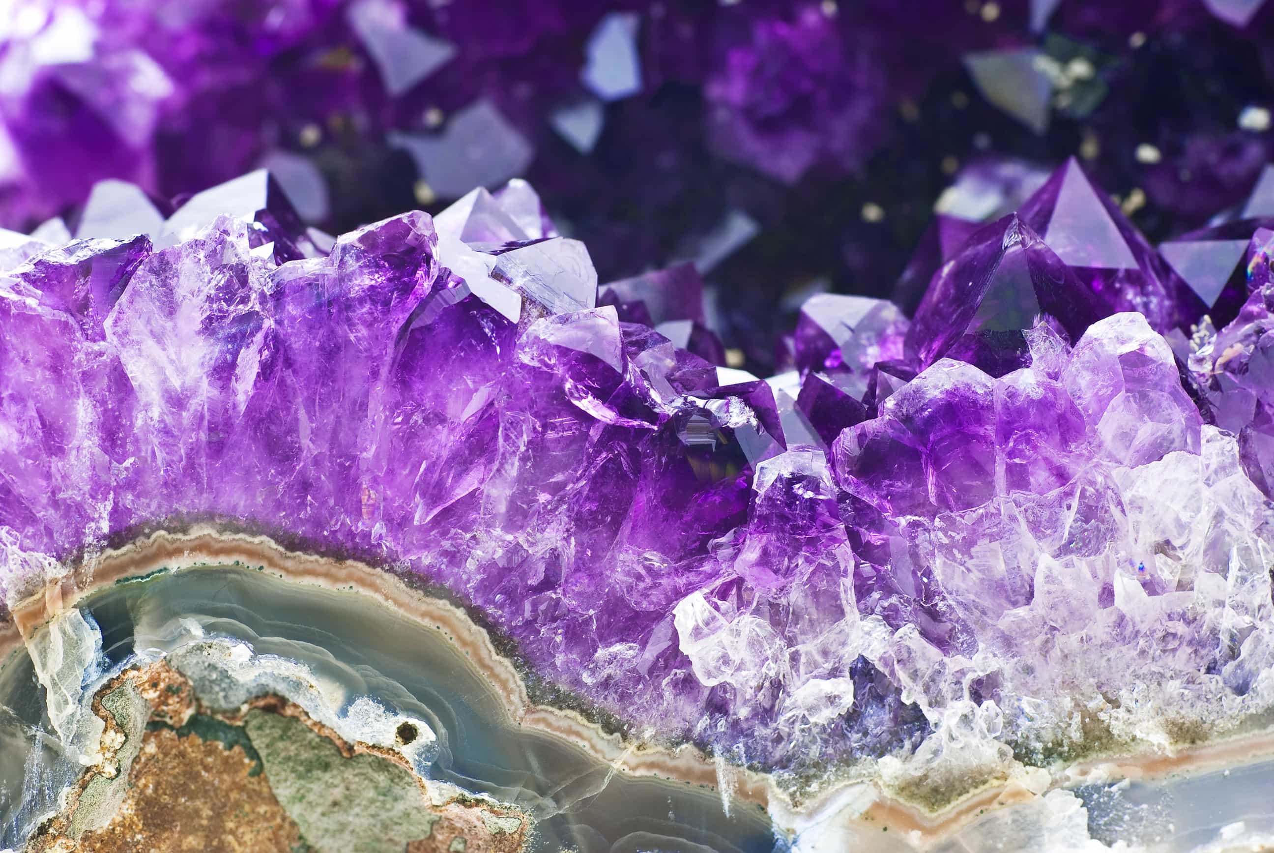 2592x1735 Purple amethyst crystal geode Wall