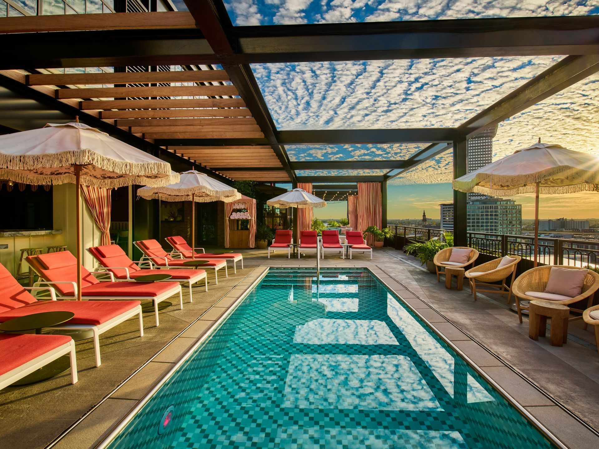1920x1440 swimming pools in New Orleans hotels