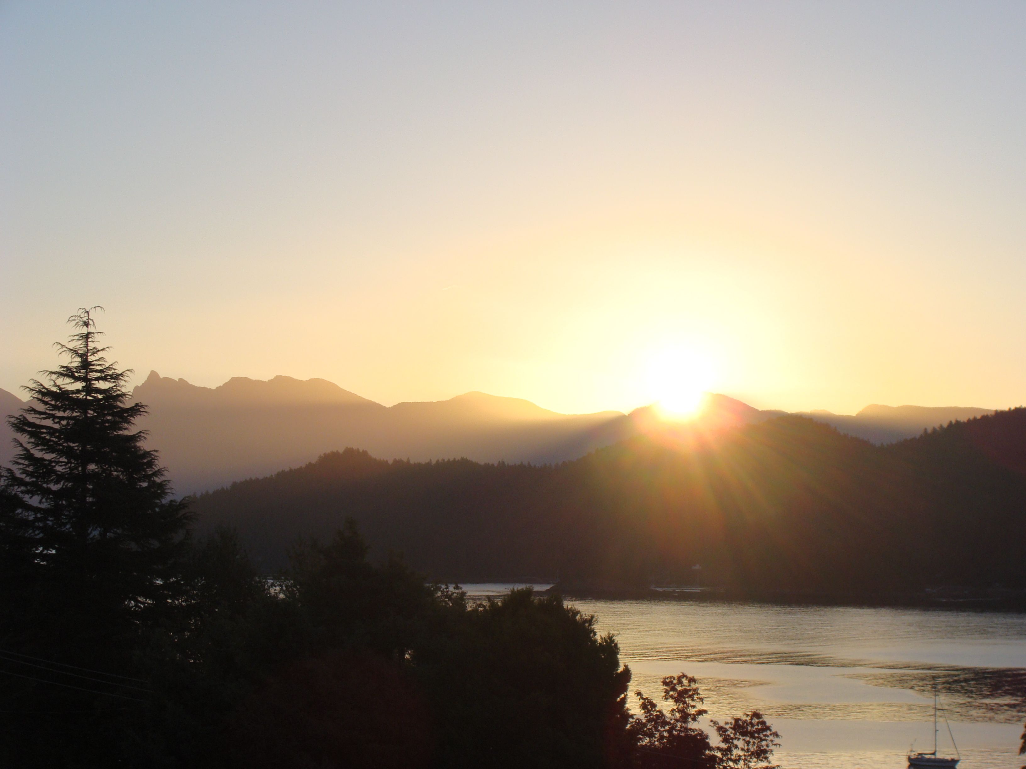 3264x2448 Sunshine Coast, B.C