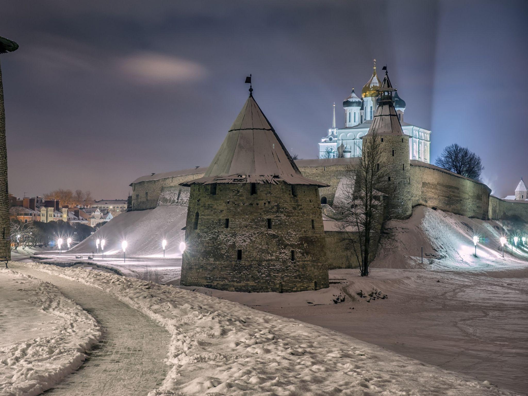 2048x1536 Town, Sky, Snow, Winter, Castle Wallpaper for IPad, Air, Air