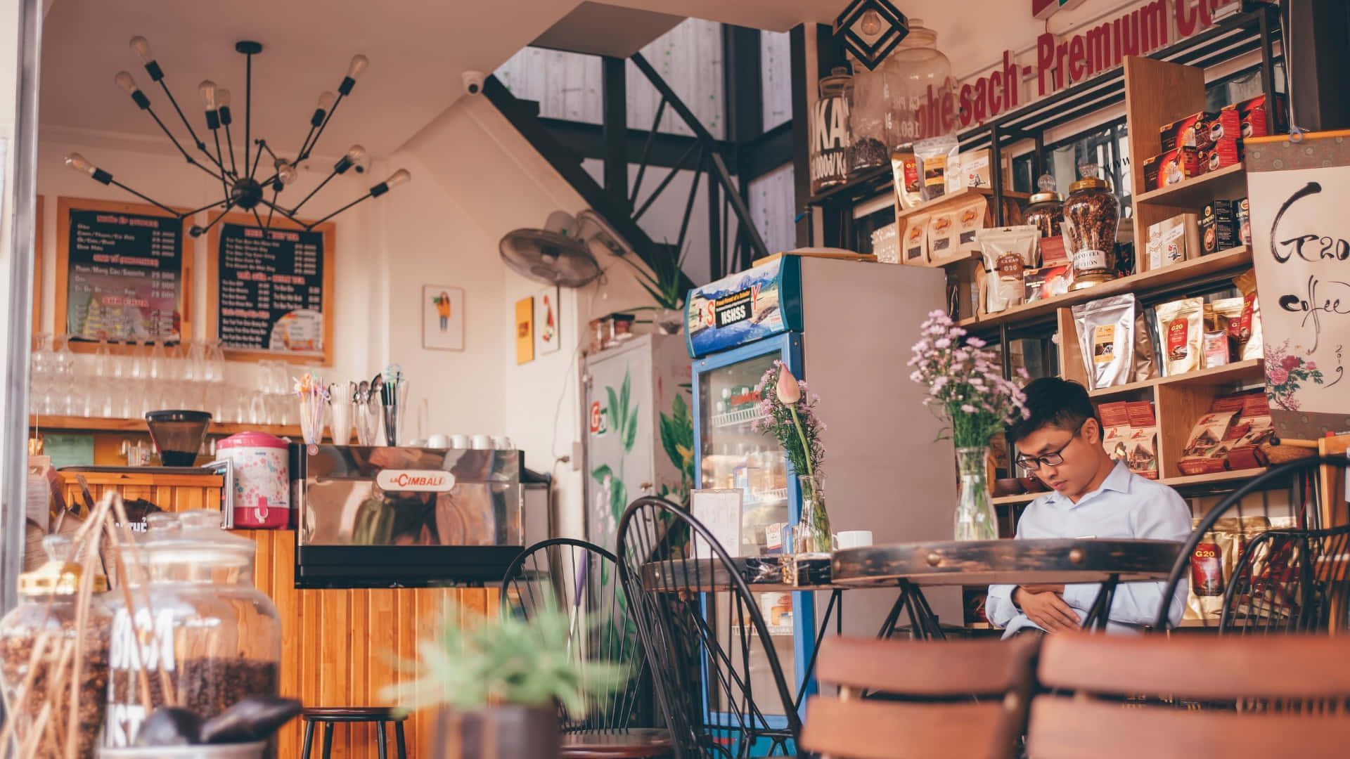 1920x1080 Cozy And Inviting Coffee Shop Interior