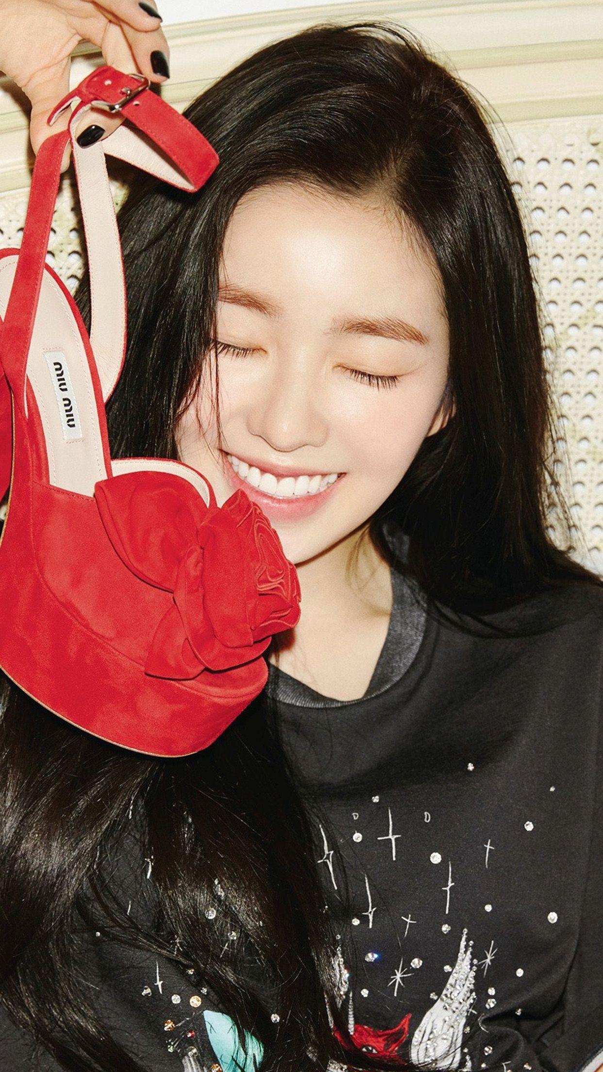1242x2208 Irene Redvelvet Kpop Girl Smile Wallpaper