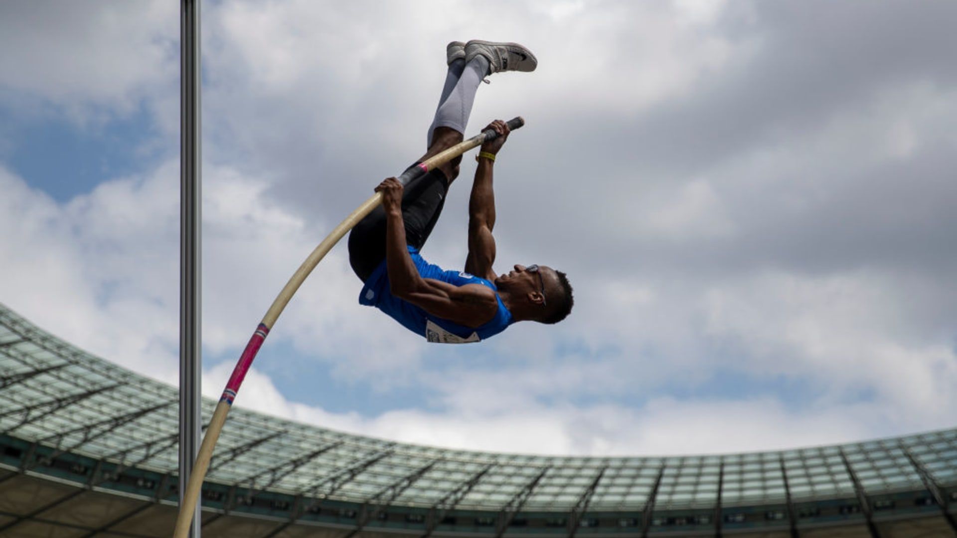 1920x1080 Live pole vaulting to make its debut