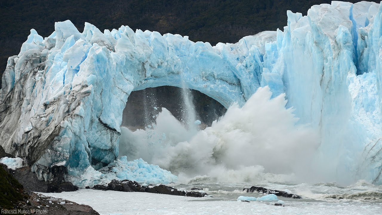 1280x720 Perito Moreno Glacier ice bridge
