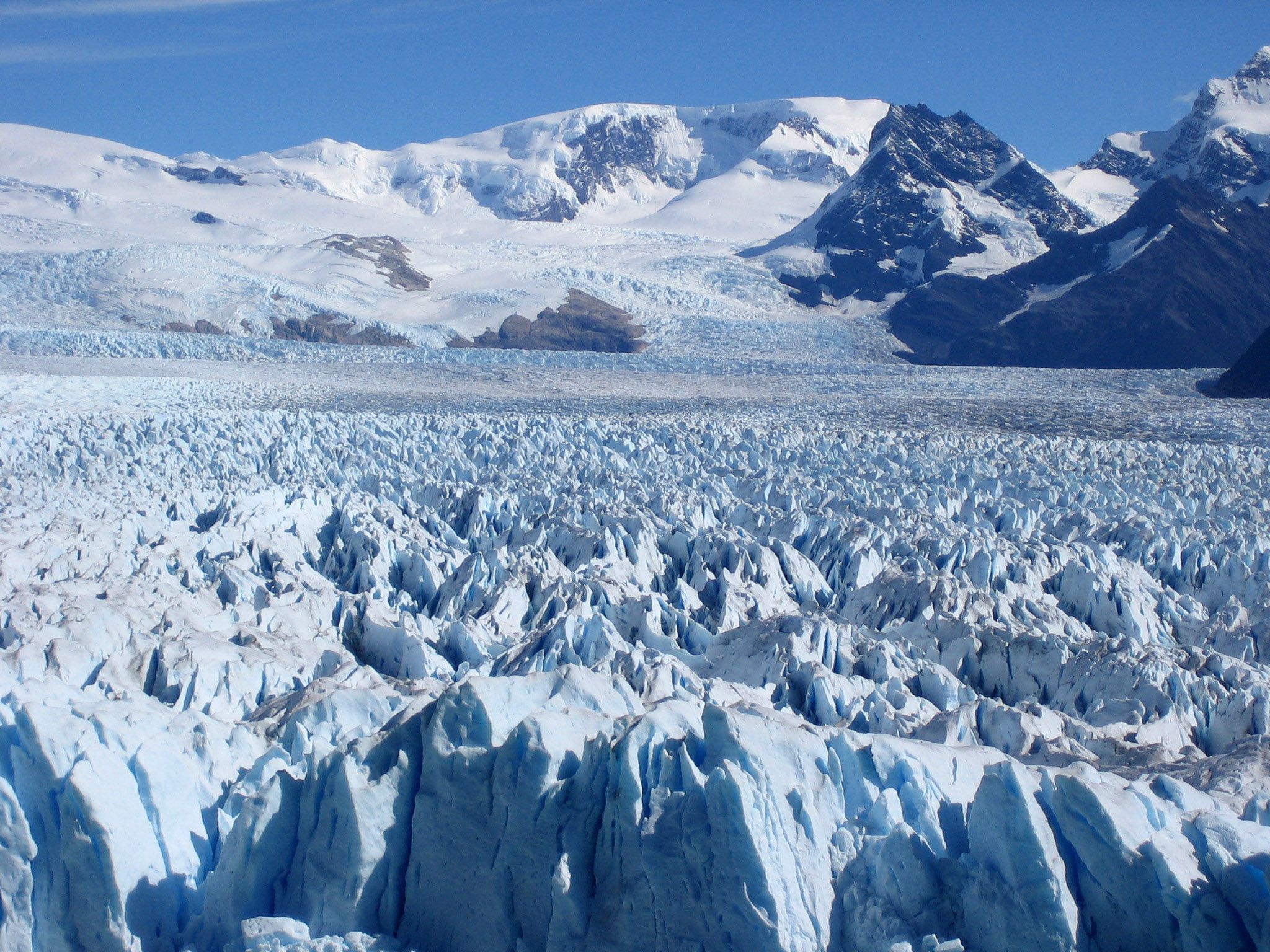 2048x1536 Perito Moreno Glacier in Argentina