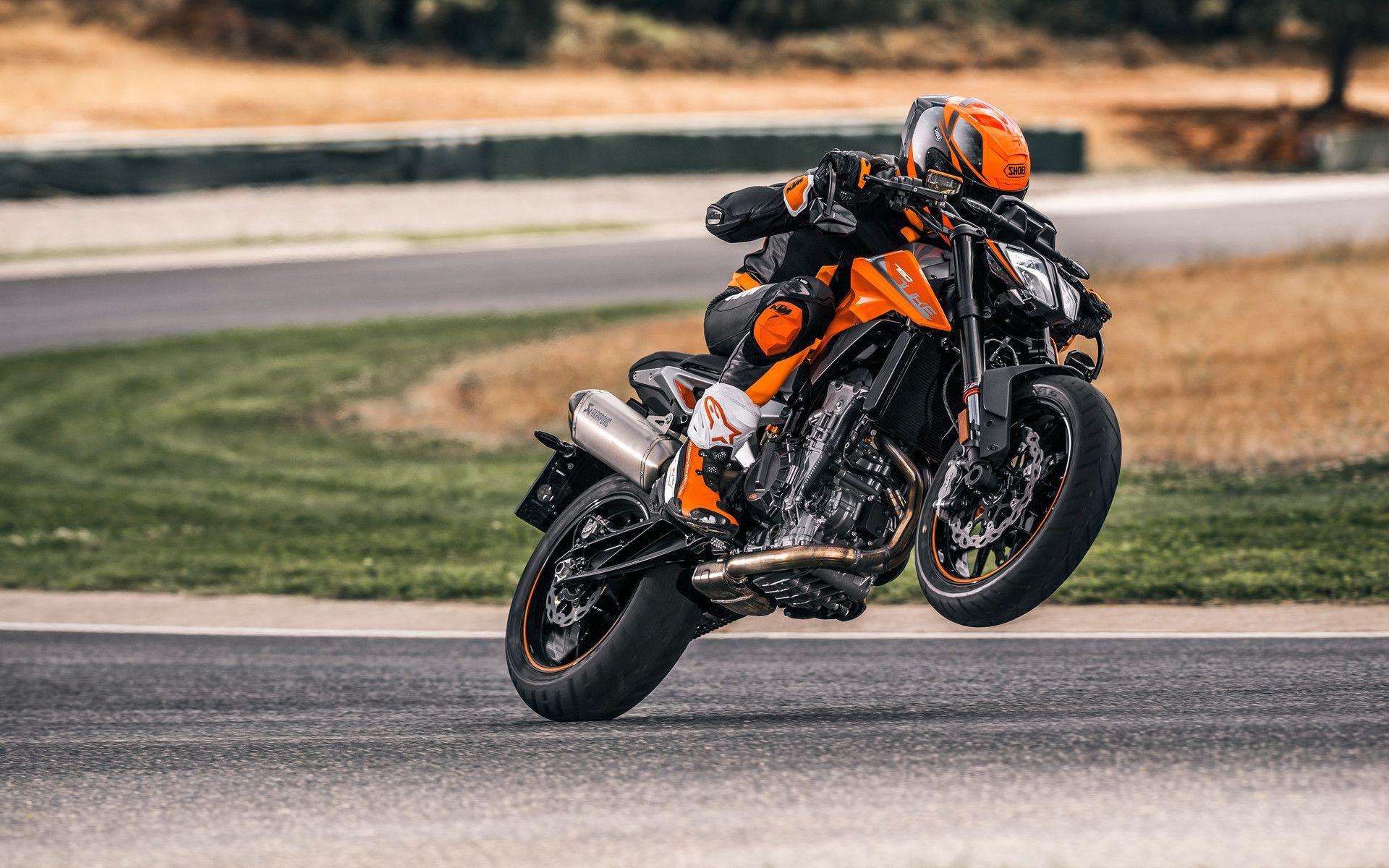 1920x1200 KTM Duke 790