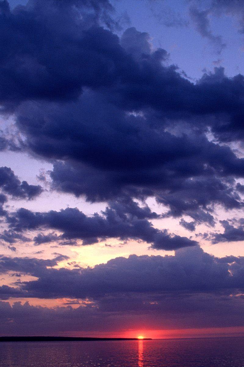 800x1200 Download wallpaper 800x1200 lake, michigan, clouds, evening