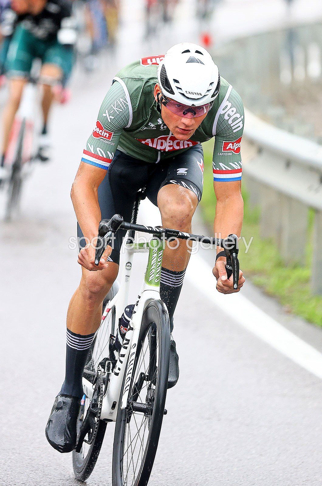 1060x1600 Der Poel Netherlands Stage 17 Giro d