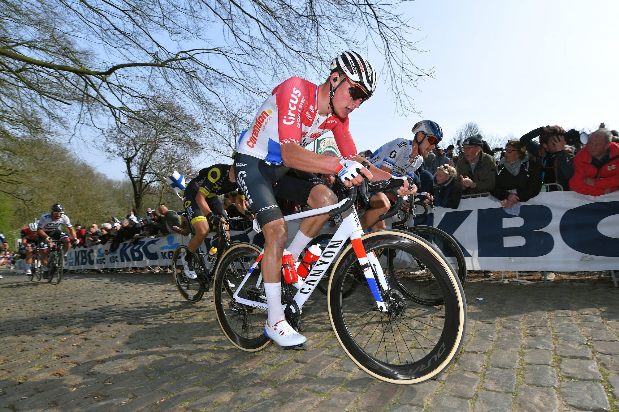 2000x1333 Mathieu van der Poel