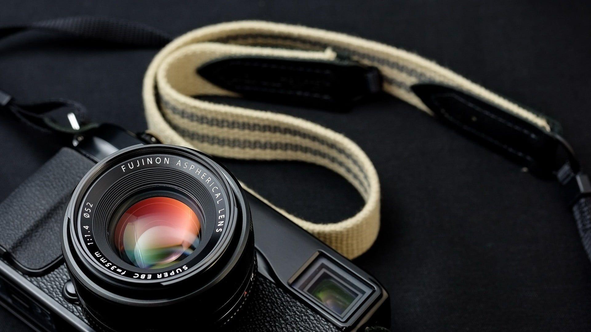 1920x1080 Black leather Salvatore Ferragamo belt, camera HD wallpaper
