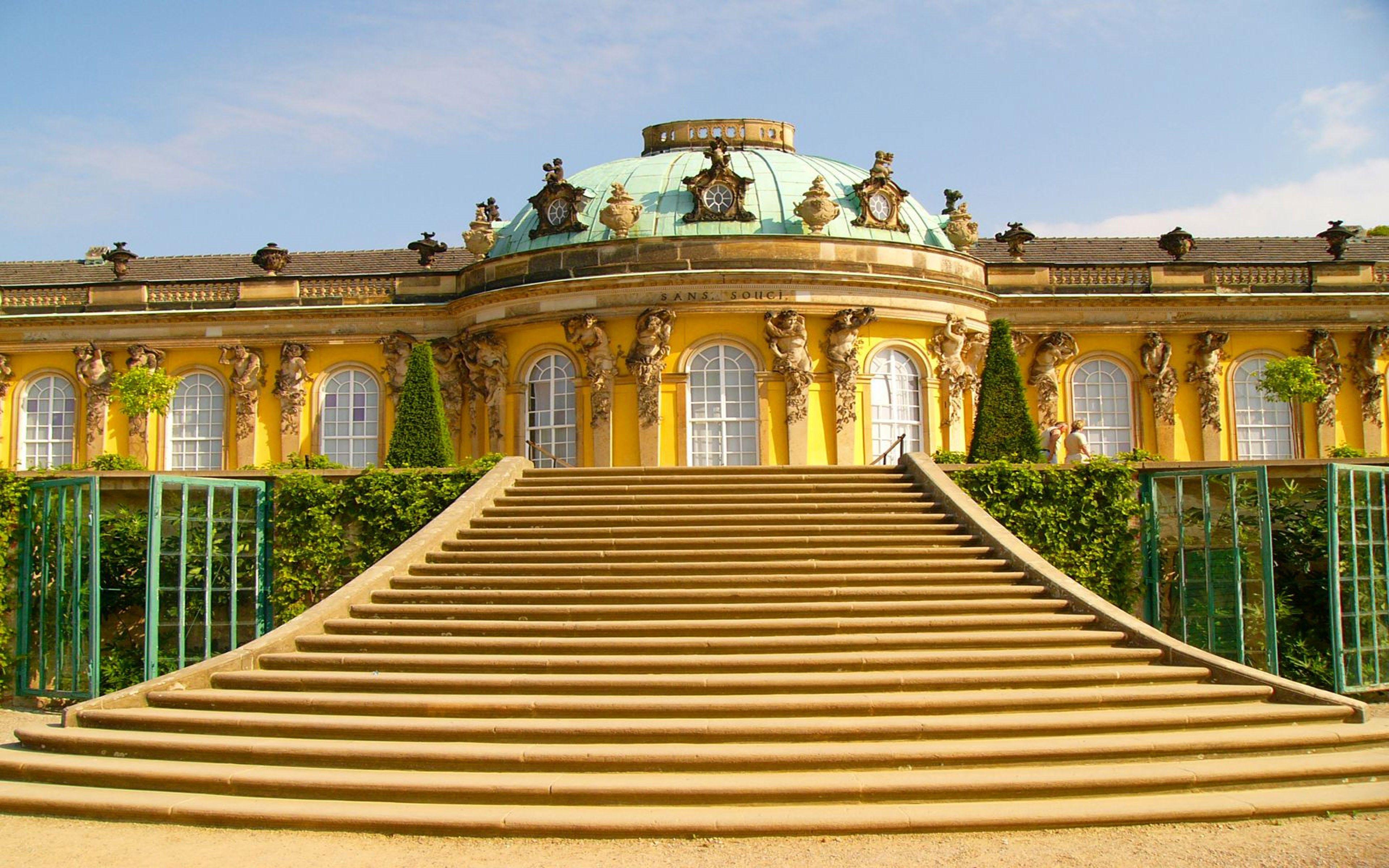 3840x2400 Sanssouci Palace in Potsdam Germany Wallpaper
