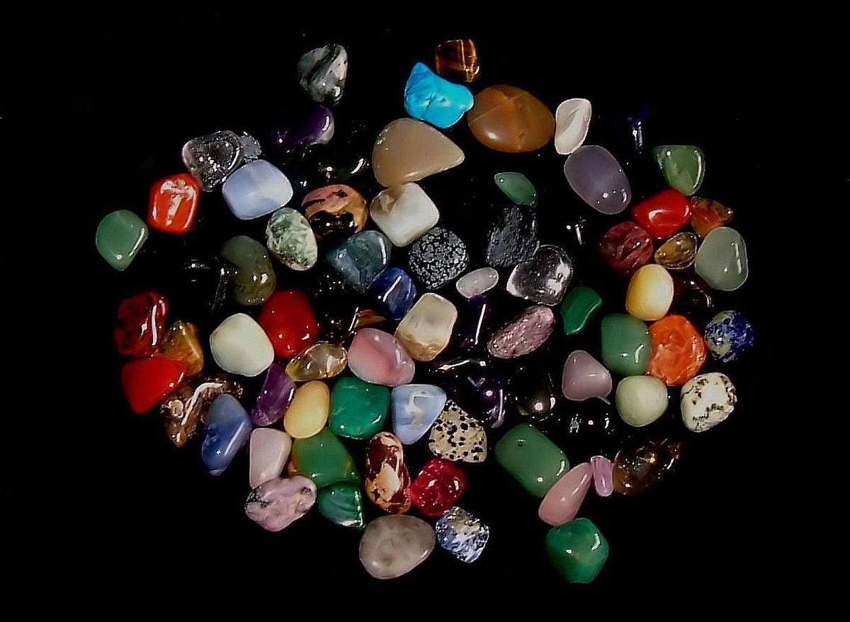 1200x878 Crystals and