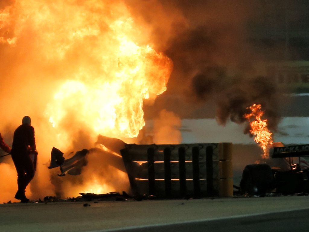 1024x768 Romain Grosjean crash like a 'movie