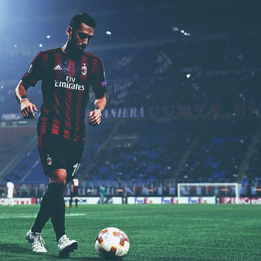 1000x1000 Çalhanoğlu Wallpaper