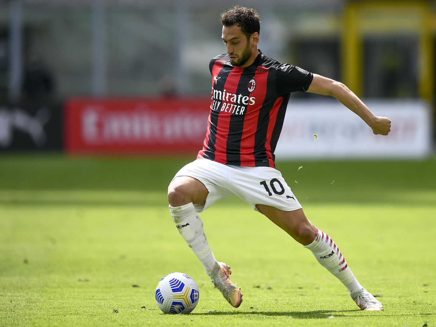 1400x1050 AC Milan Hitting A Wall In Contract