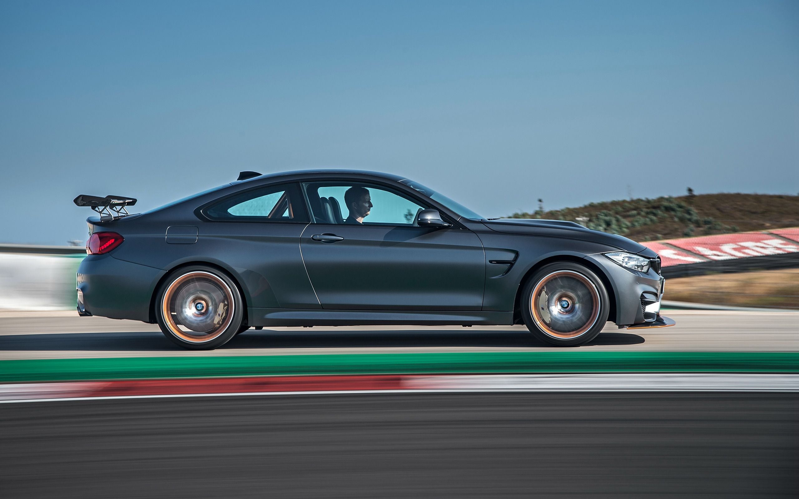 2560x1600 BMW M4 GTS Wallpaper