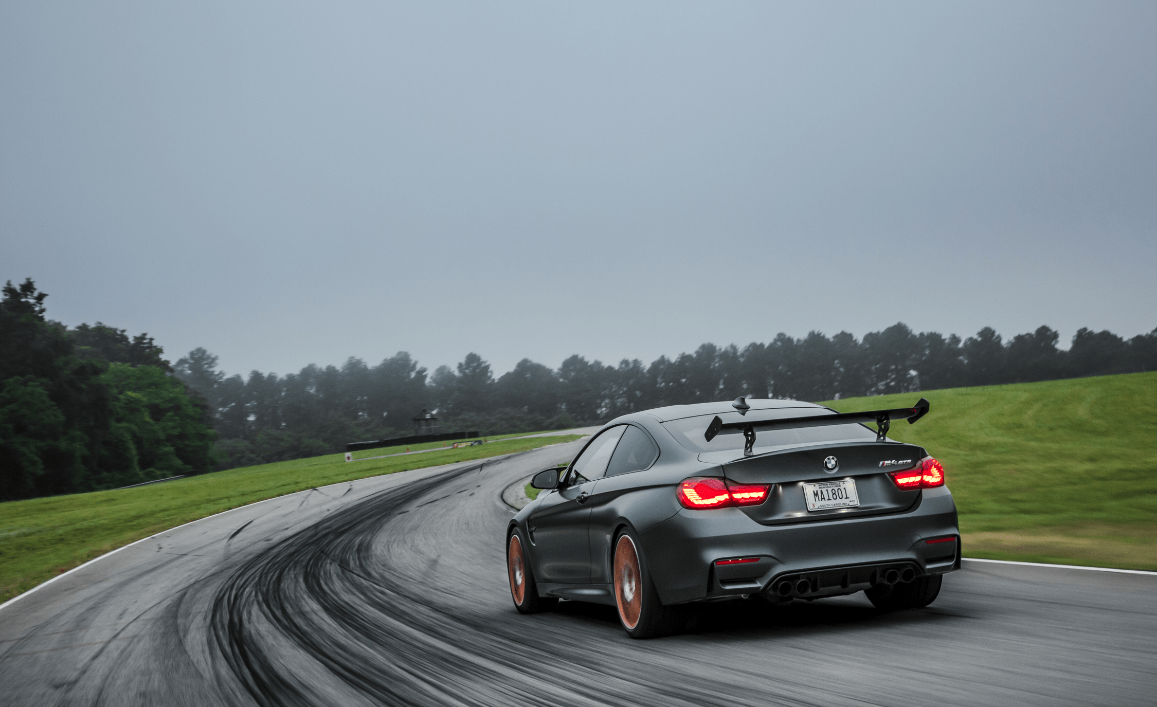 2250x1375 Lightning Lap 2016: BMW M4 GTS