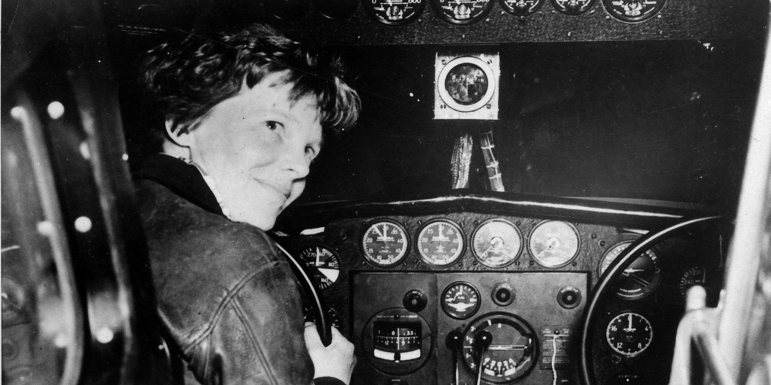 2560x1280 How Did Amelia Earhart Die? And Was She