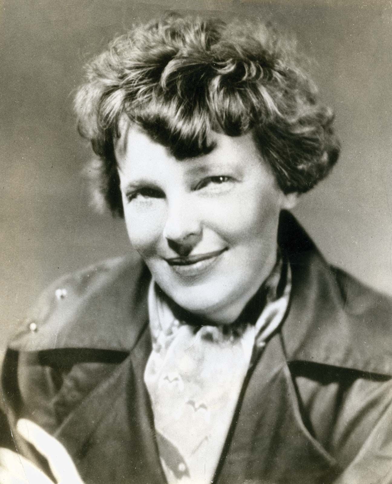 1296x1600 Amelia Earhart. Biography, Childhood