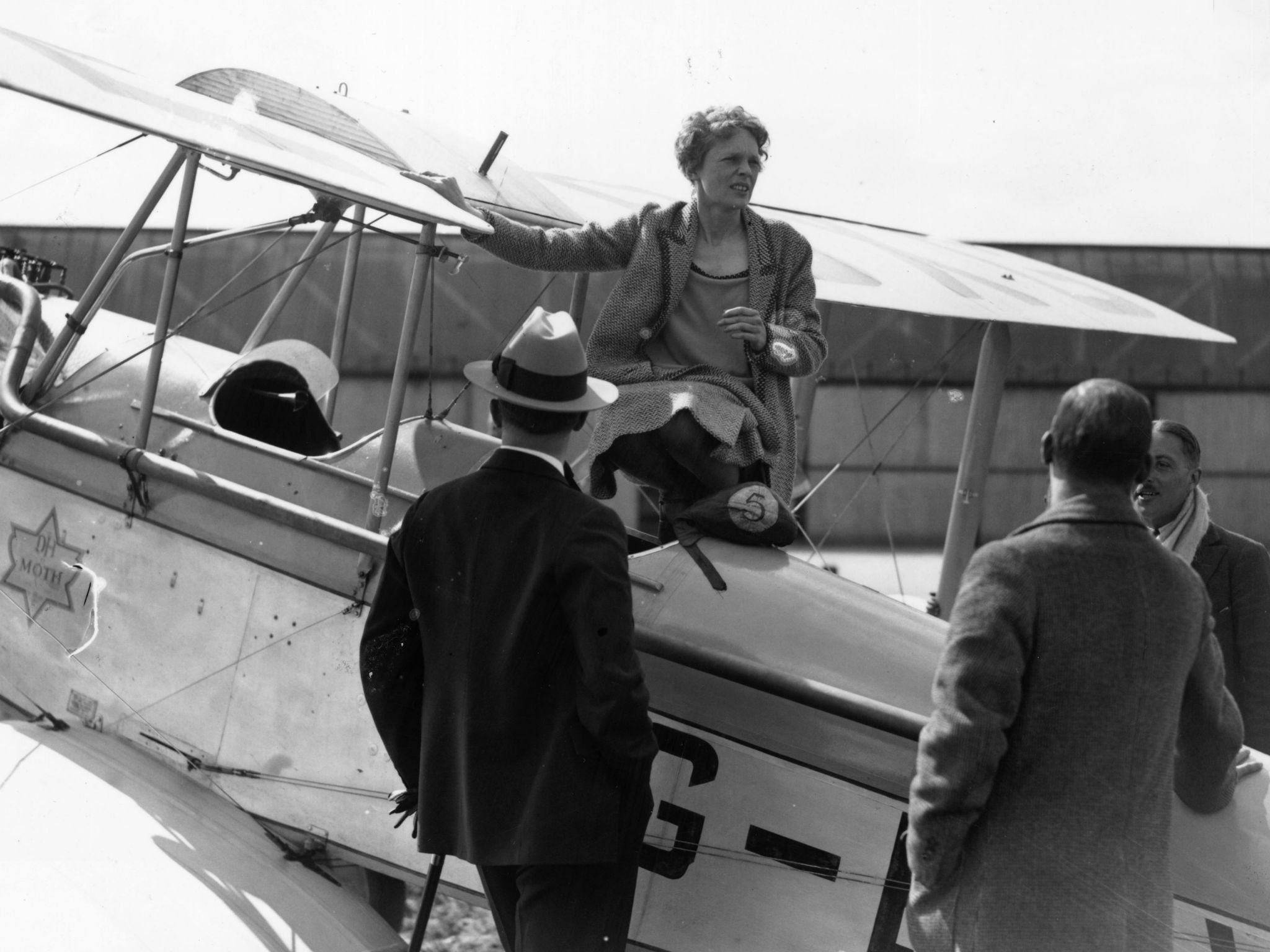 2048x1536 Amelia Earhart: New footage may shed