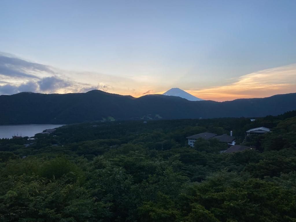1024x768 Hakone Ashinoko Bikeikan 箱根芦ノ湖 美景