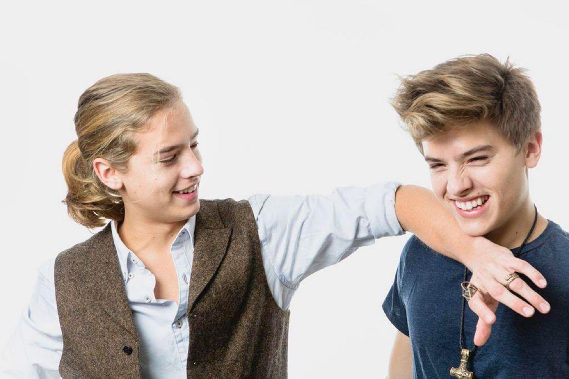 1920x1279 Cole Sprouse Wallpaper Desktop