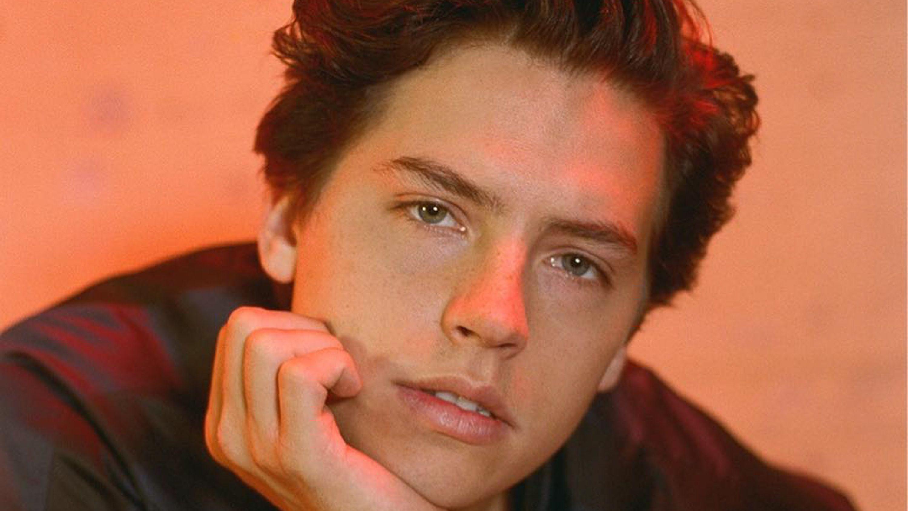 3000x1687 Cole Sprouse Cool Photo And New Wallpaper HD Collection