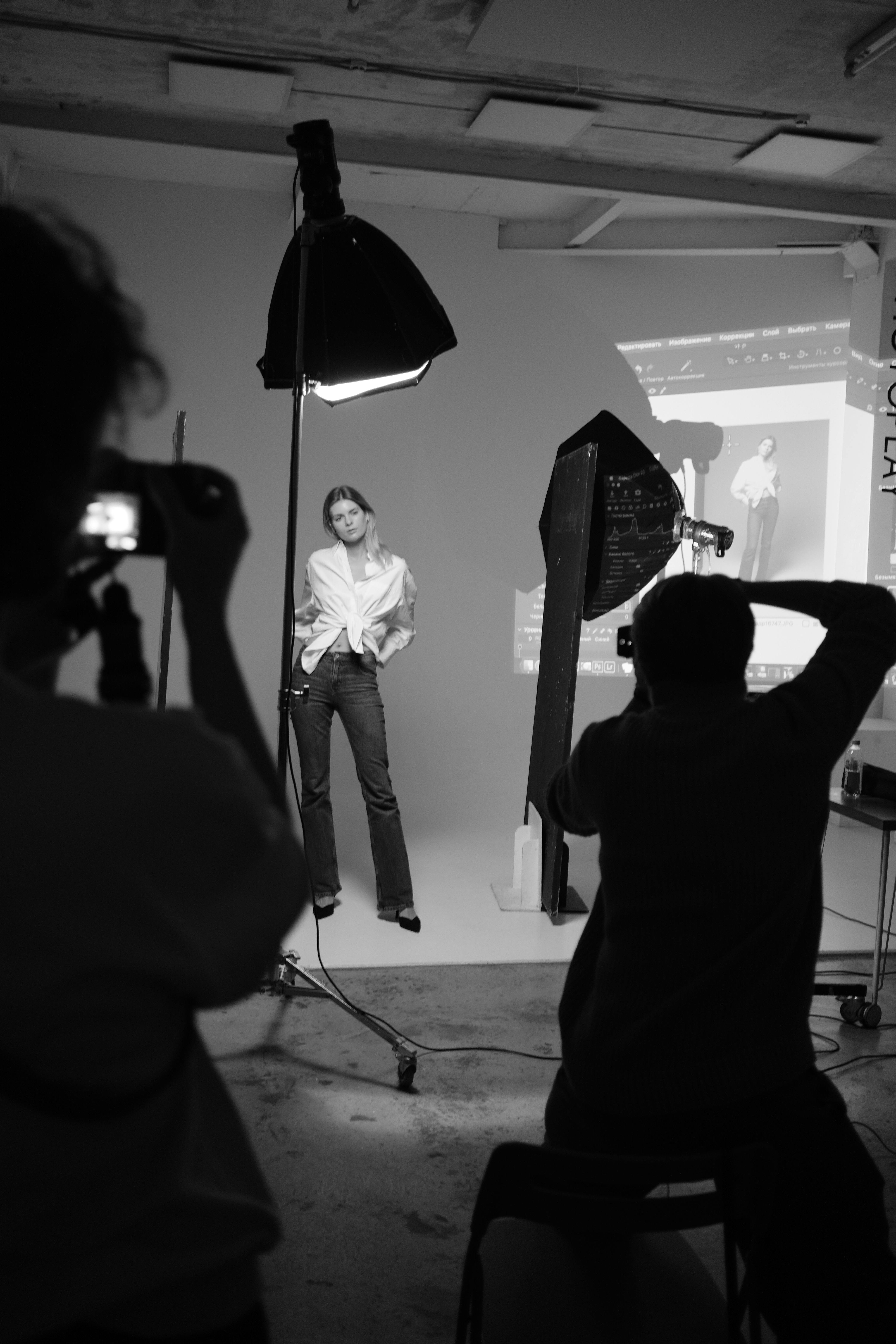 4160x6240 Studio Sessions 21 Photo & Videos Collected