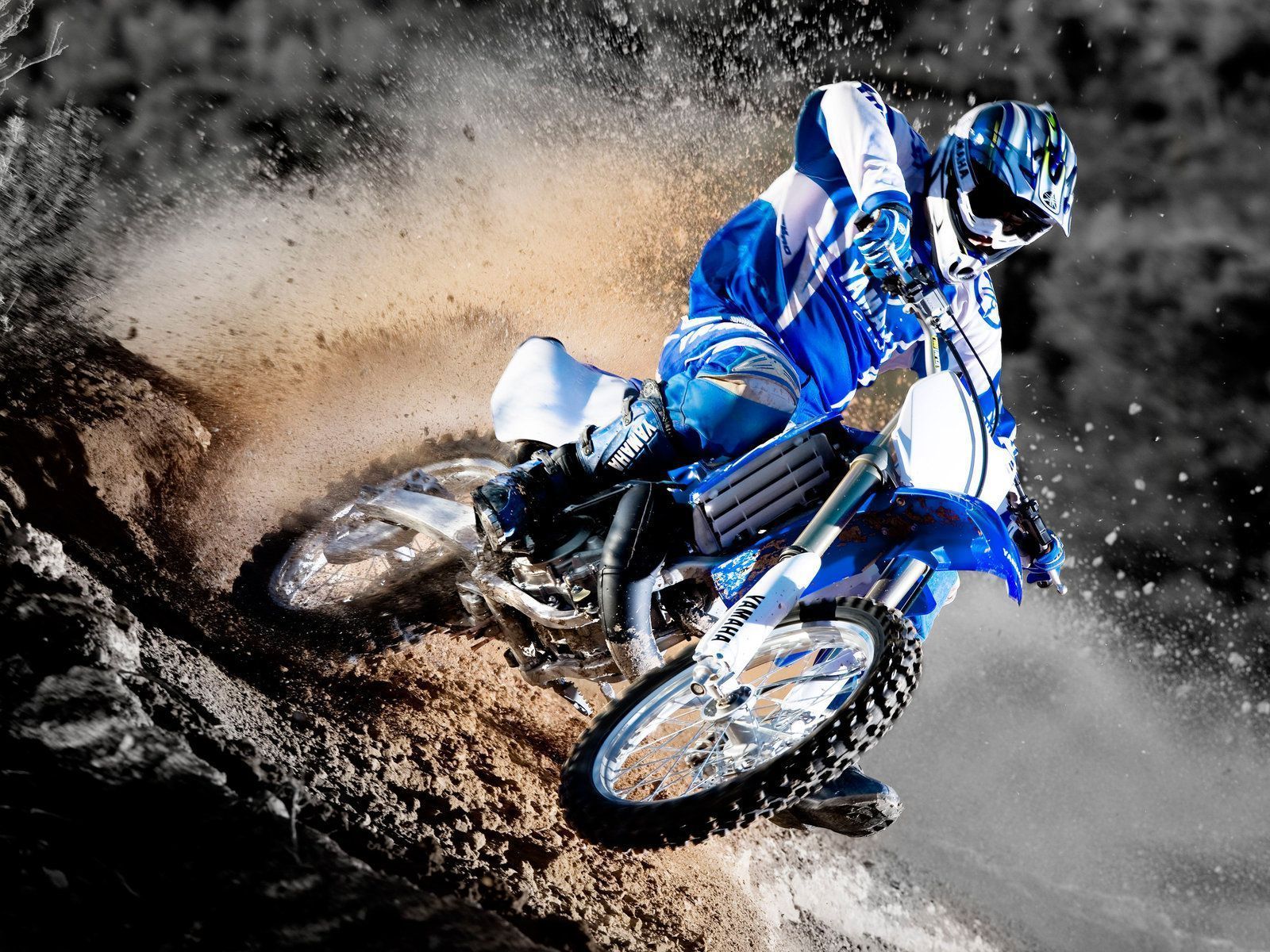 1600x1200 Yamaha YZ 250 Wallpaper