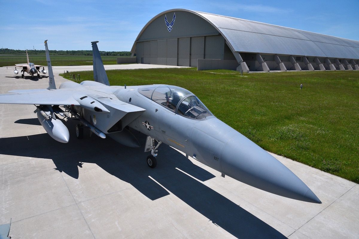 1200x801 McDonnell Douglas F 15A Eagle