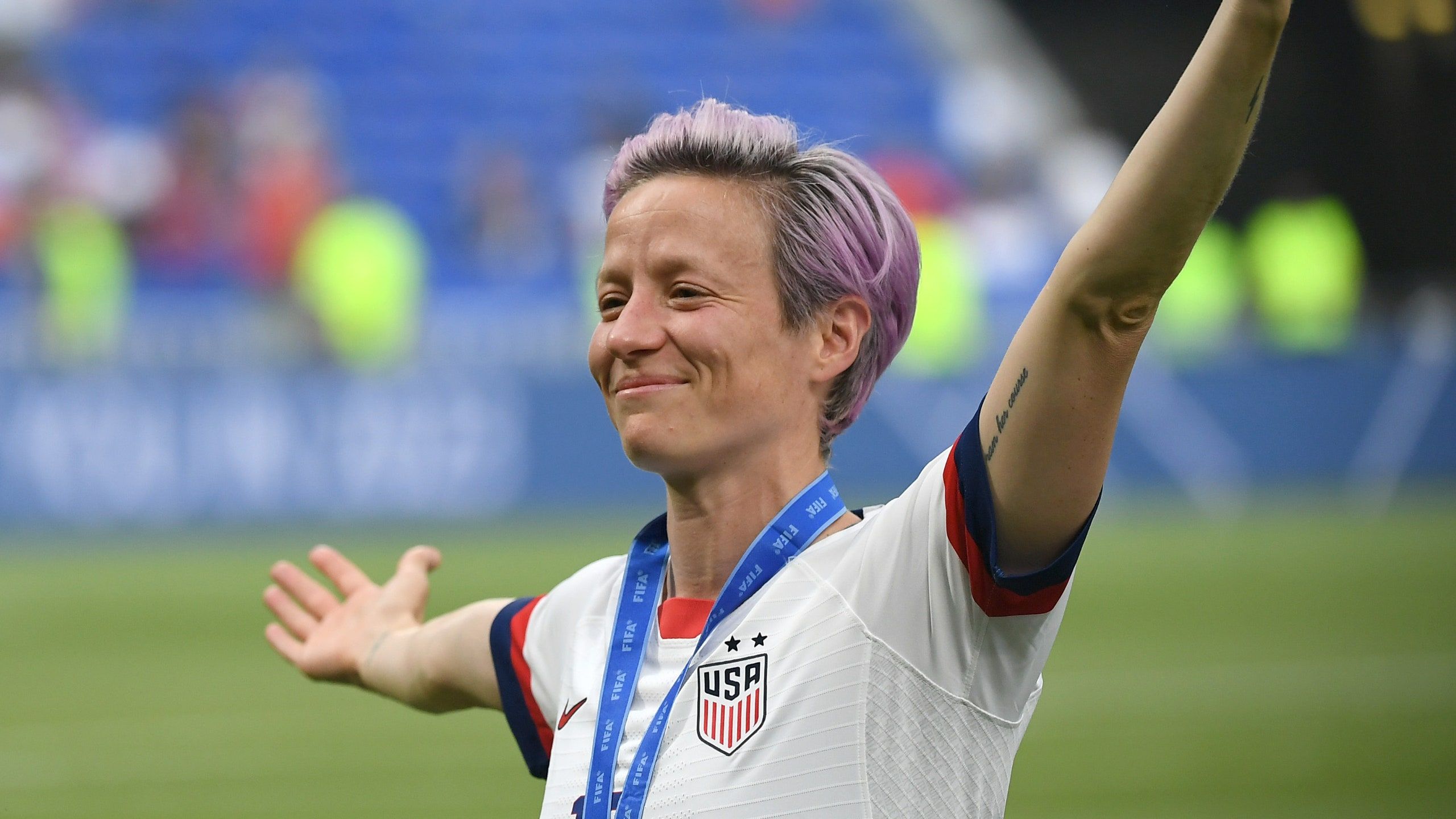 2560x1440 World Cup Feud With Donald Trump