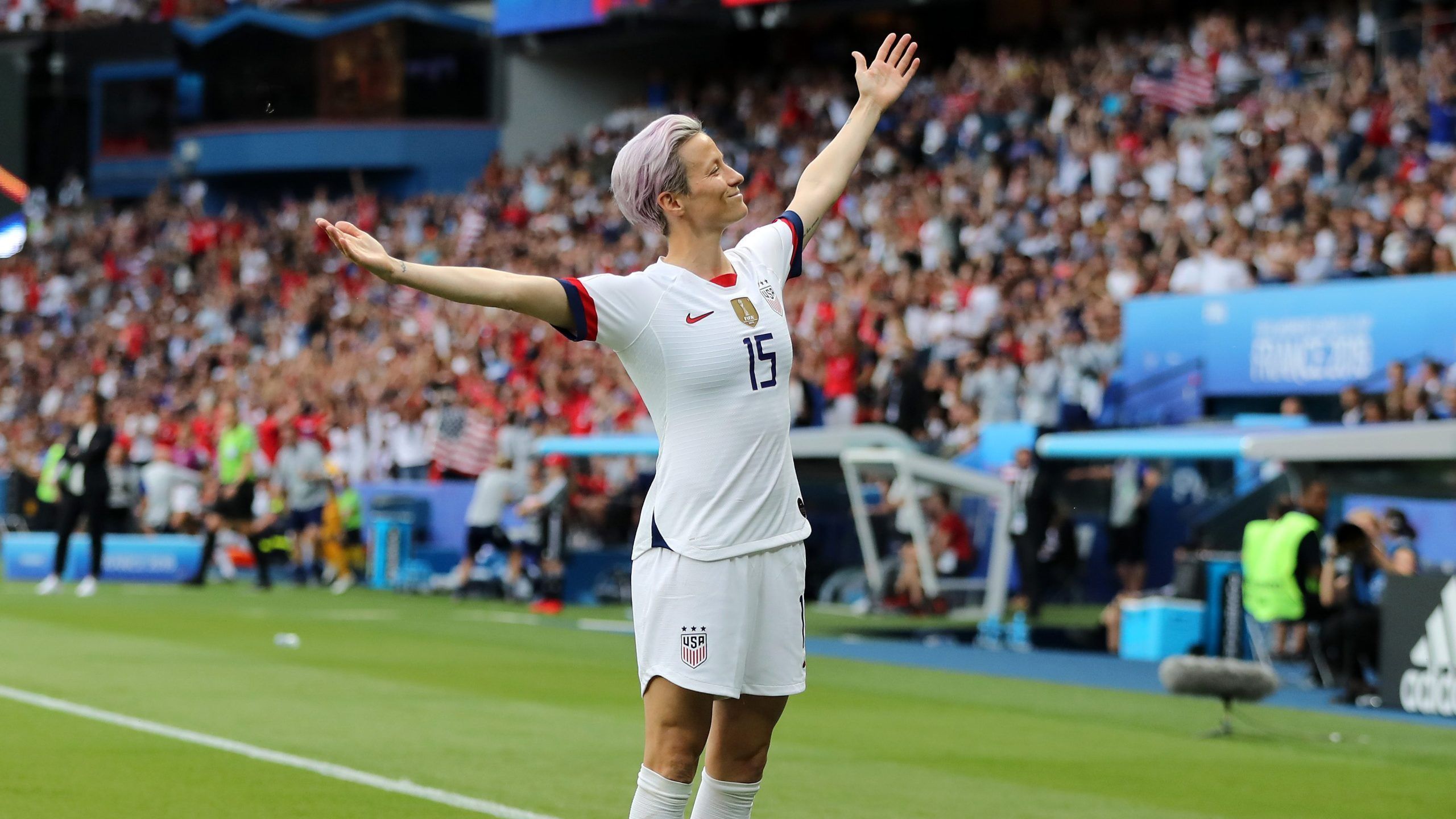 2560x1440 Publisher announces Megan Rapinoe book