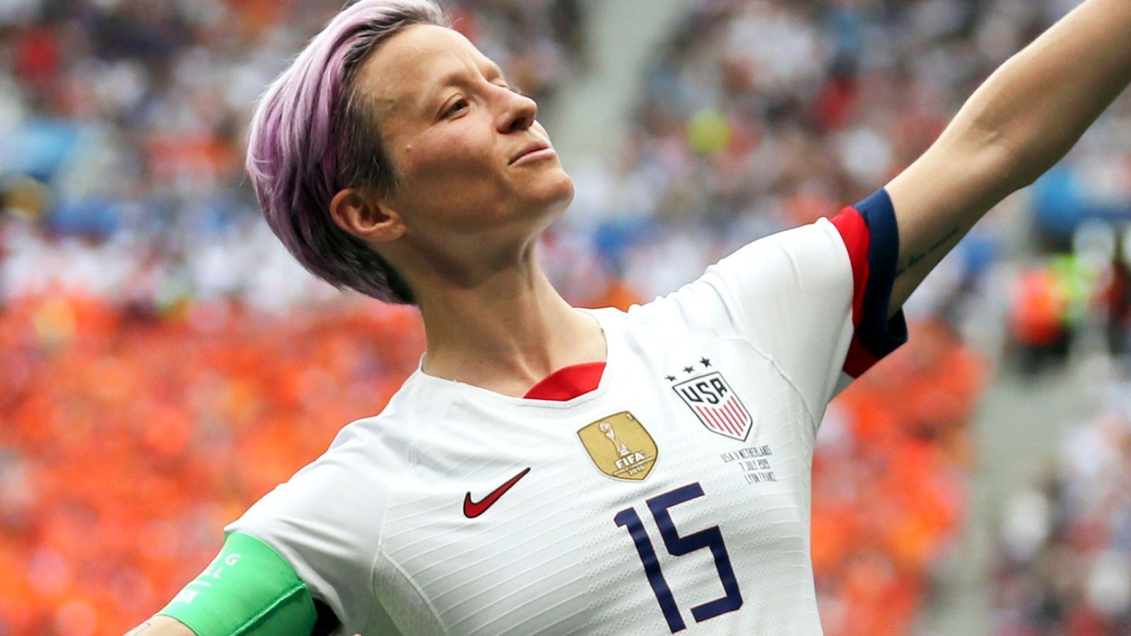 1600x900 Megan Rapinoe: USA and OL Reign forward