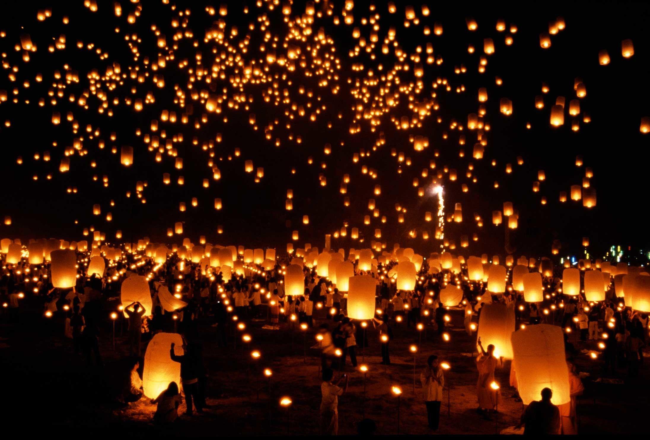 2192x1483 Lantern Festival Wallpaper