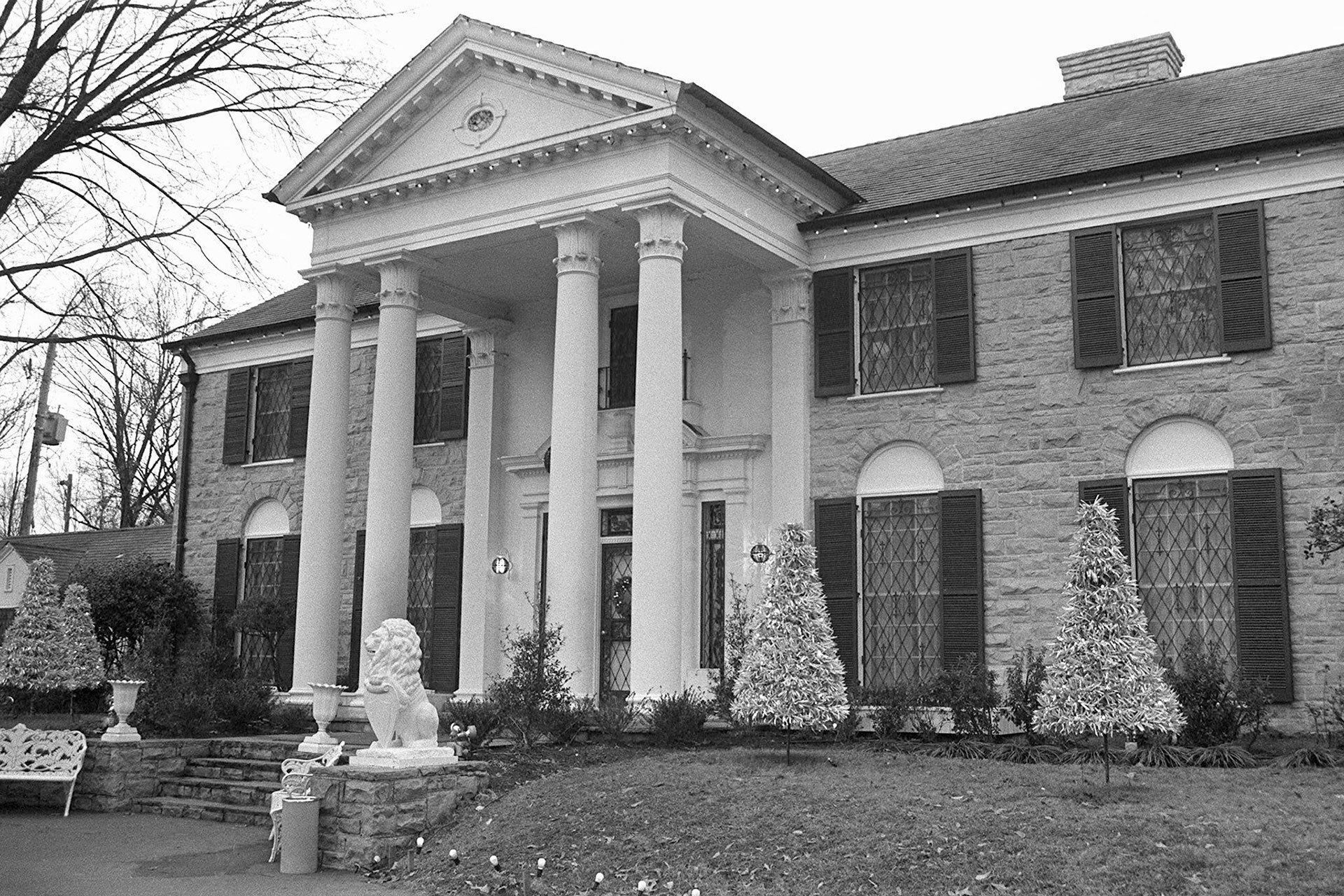 1920x1280 Elvis Presley's Mansion
