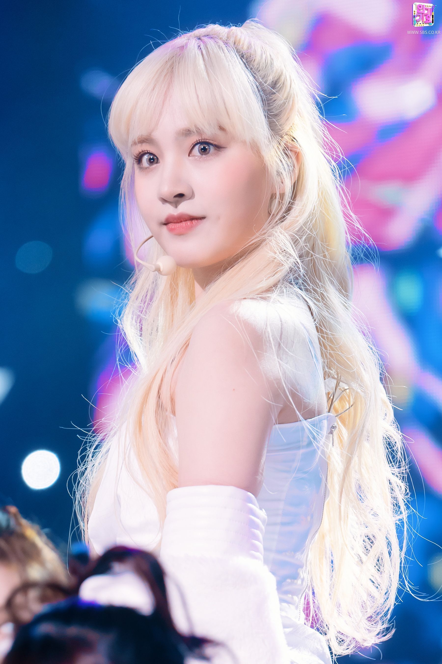 1800x2700 IVE Liz Inkigayo