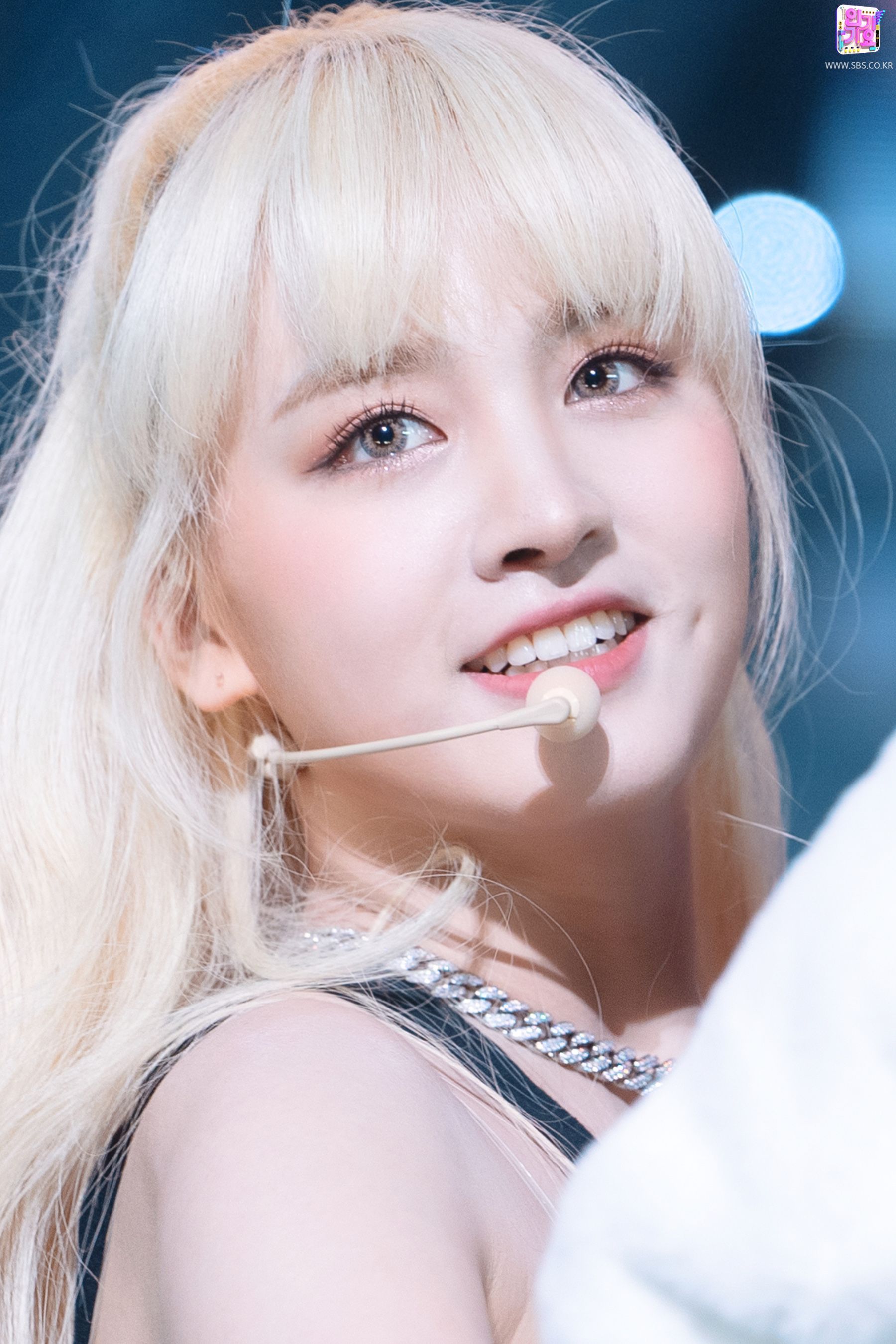 1800x2700 IVE Liz Inkigayo