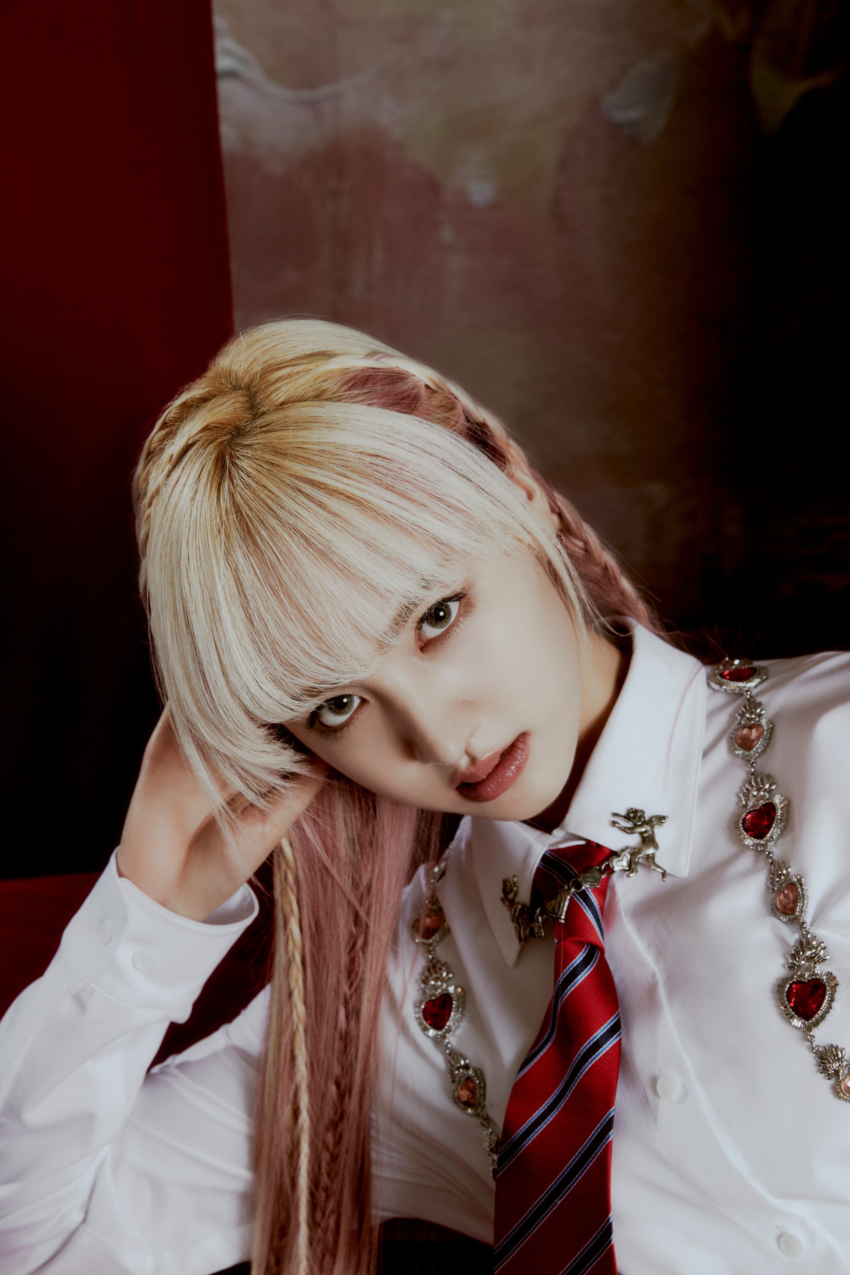 2731x4096 IVEstarship Twitter Update