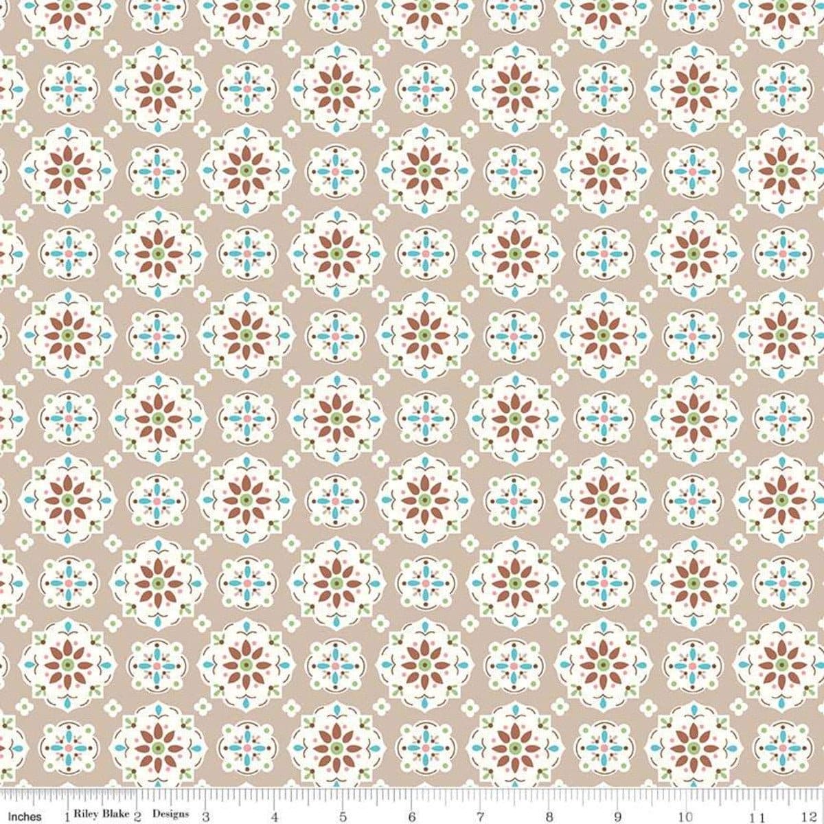 1200x1200 Granny Chic Yard Holt