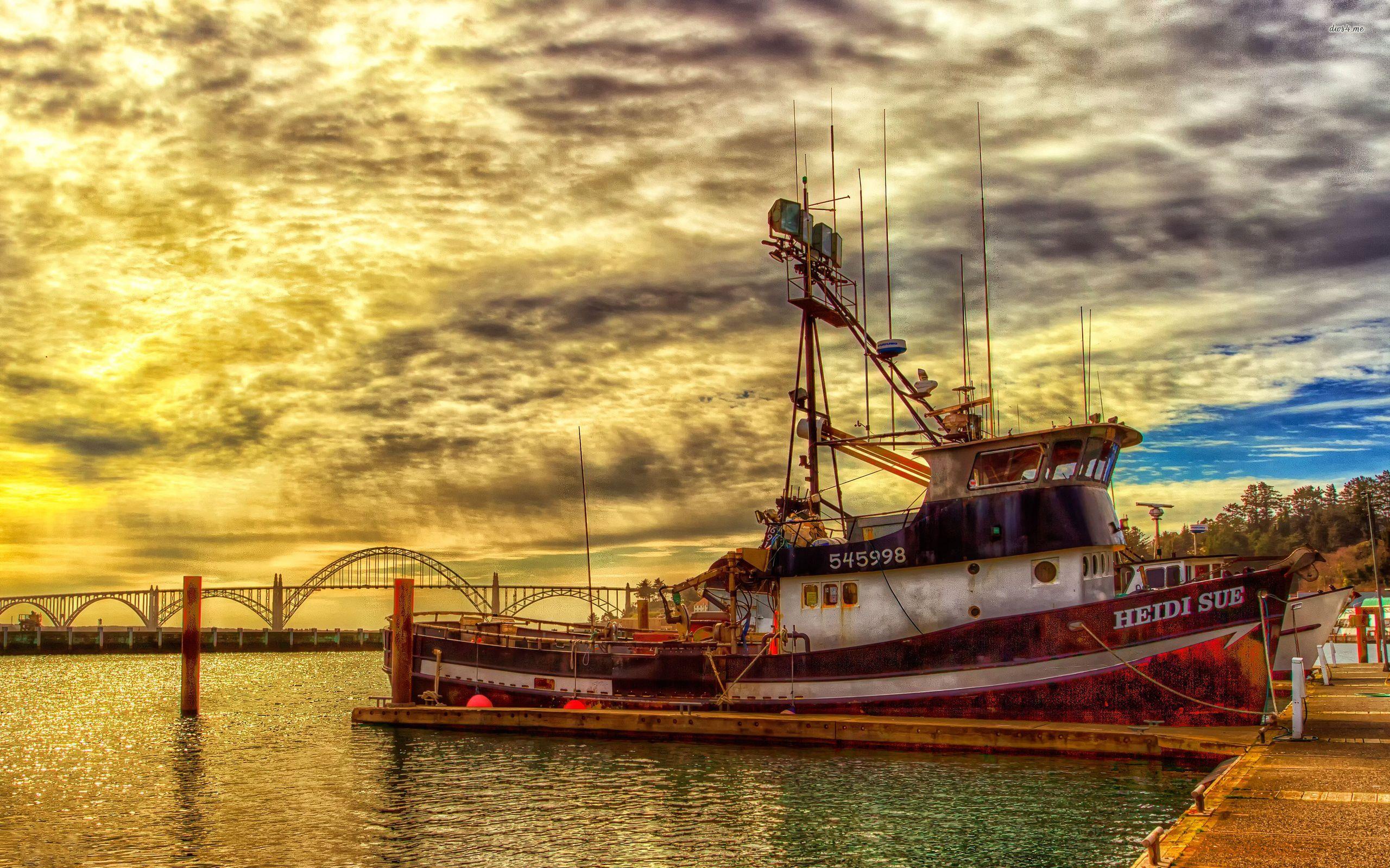 2560x1600 Docked fishing boat wallpaper wallpaper