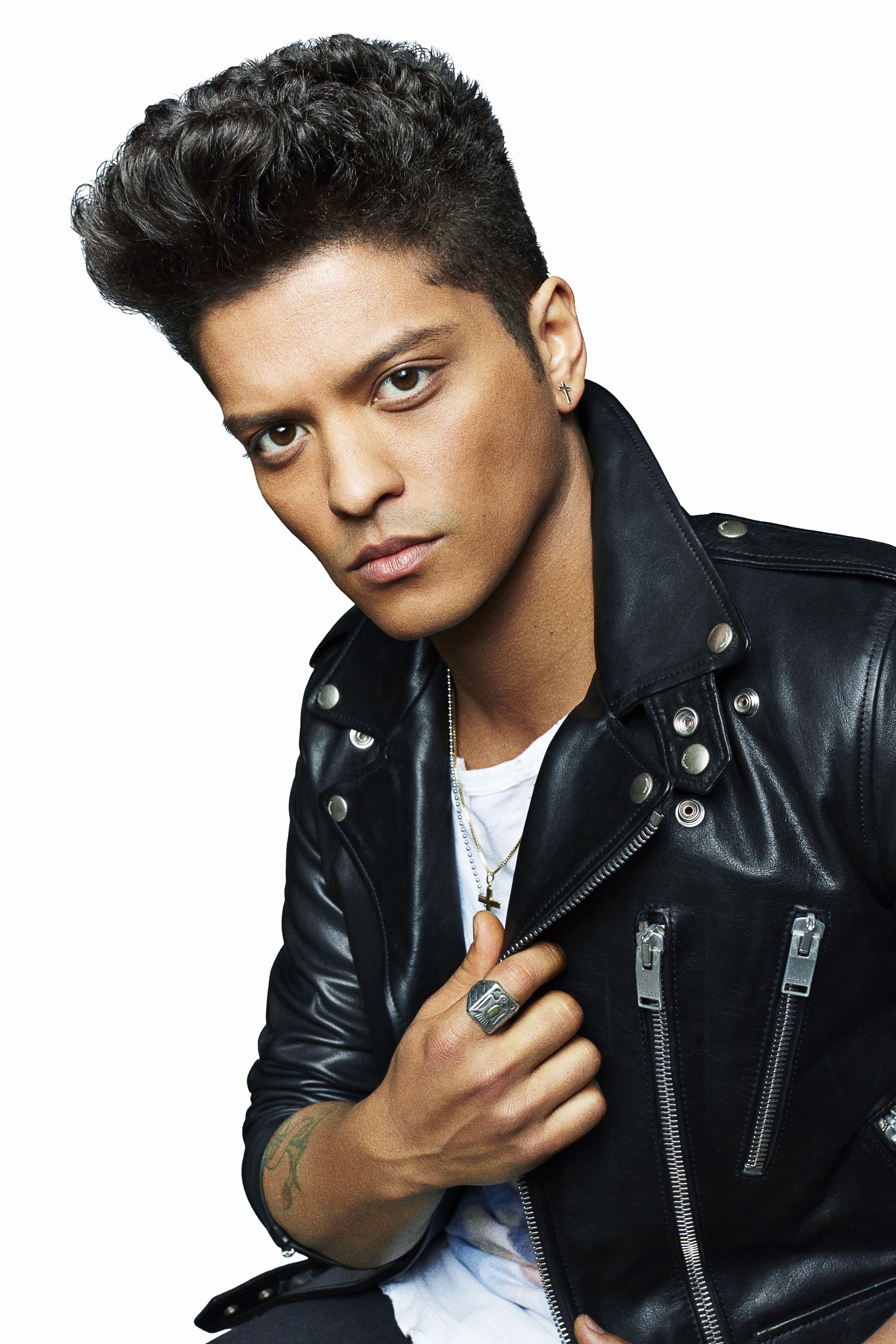 3840x5760 Bruno Mars Wallpaper HD Free Download