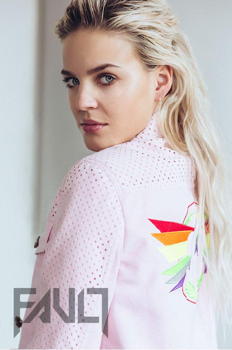 800x1205 Anne Marie Marie Wallpaper