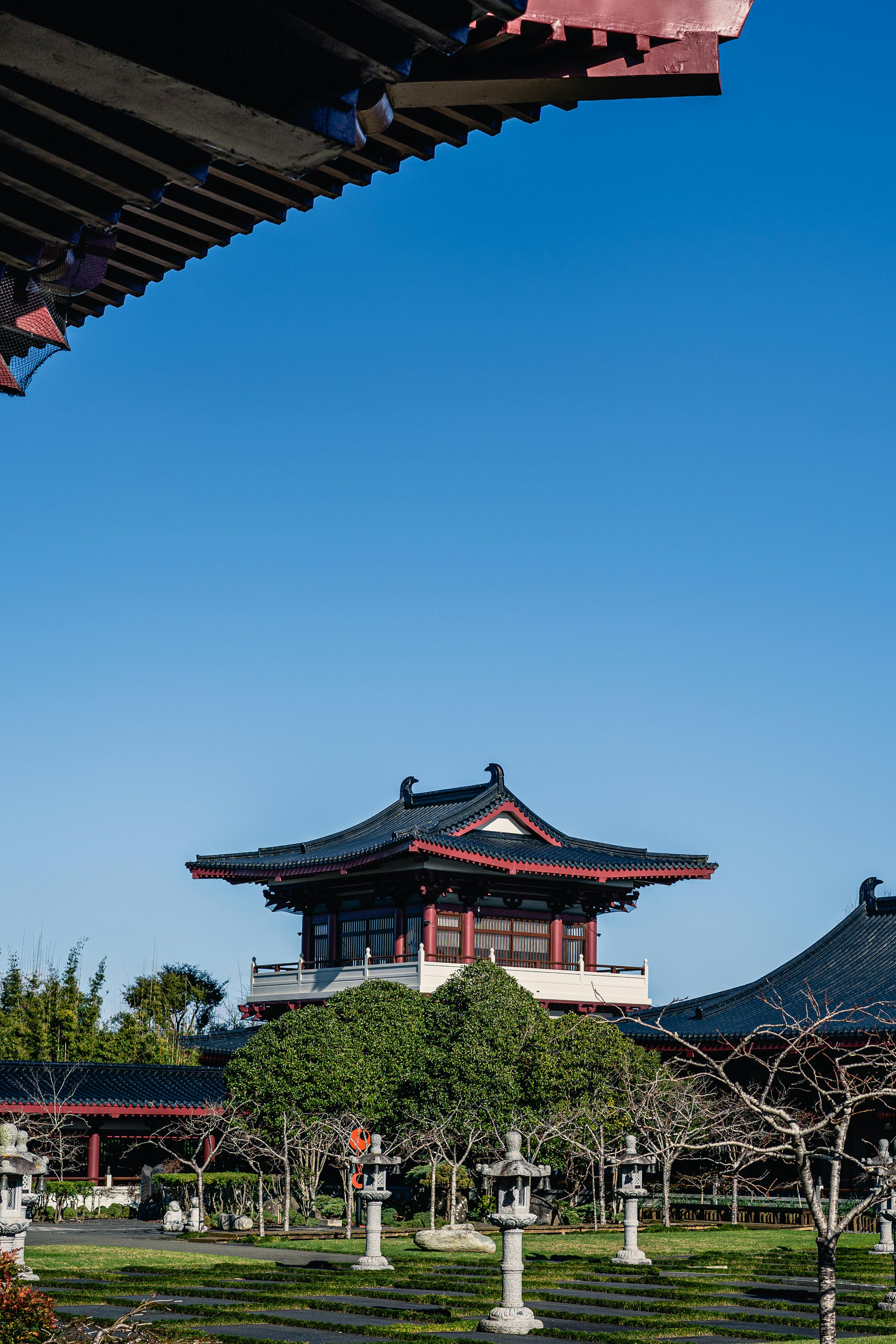 2993x4490 Traditional Asian Temple