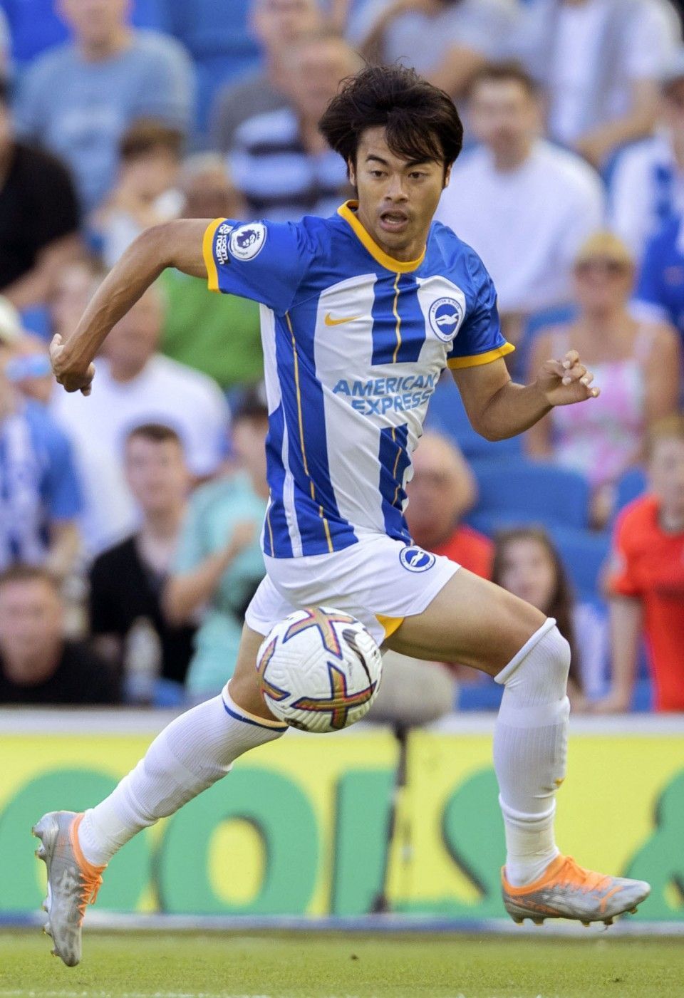 960x1401 Football: Japan hopefuls eye minutes