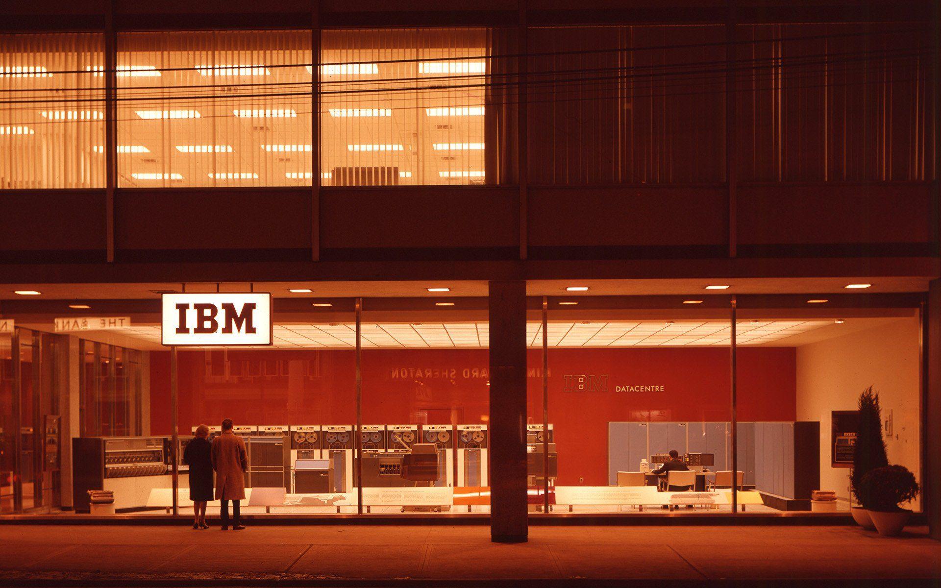 1920x1200 IBM offices in the 70's (1920x1200)