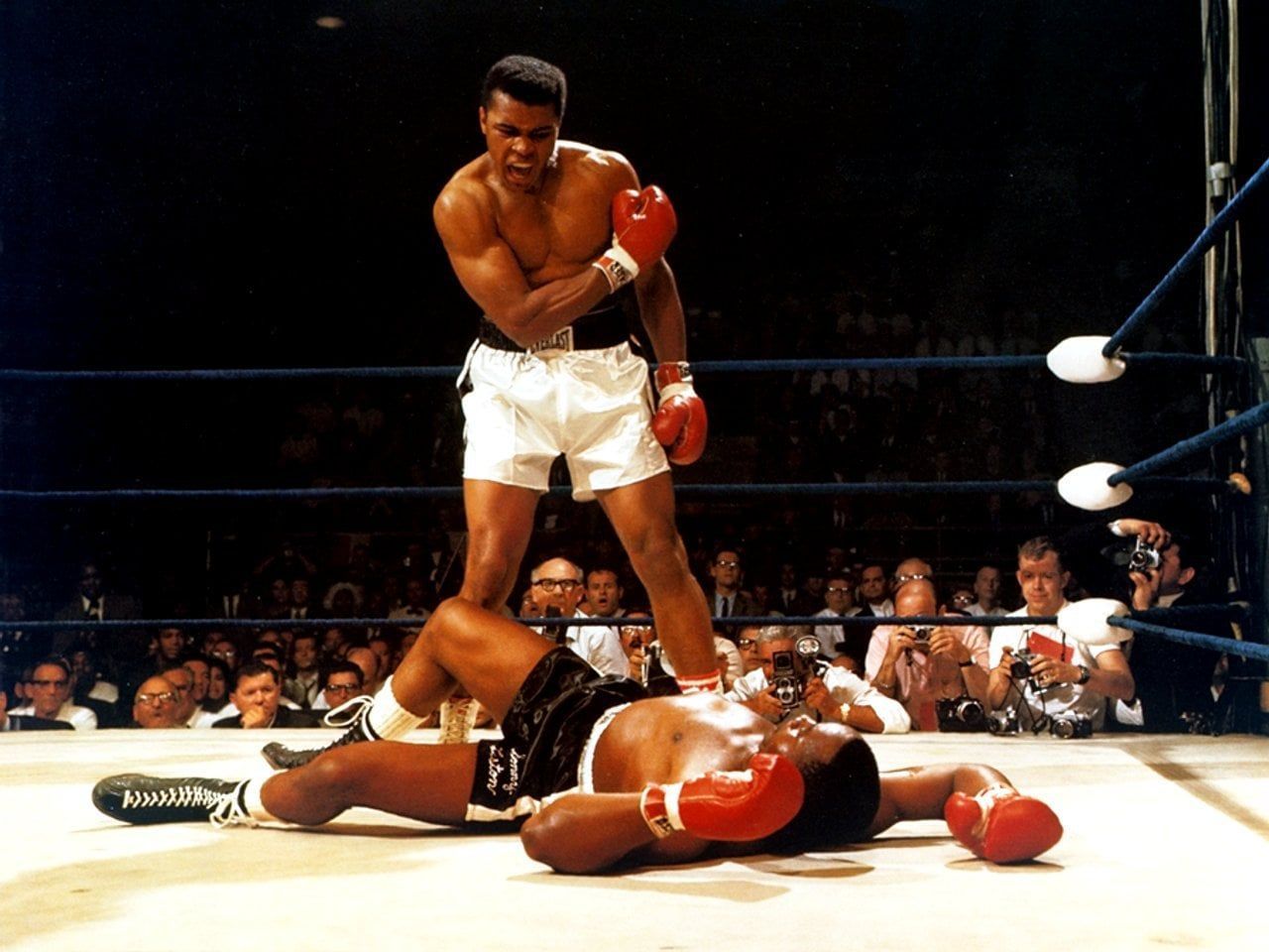 1280x960 Muhammad Ali knocking out Sonny Liston