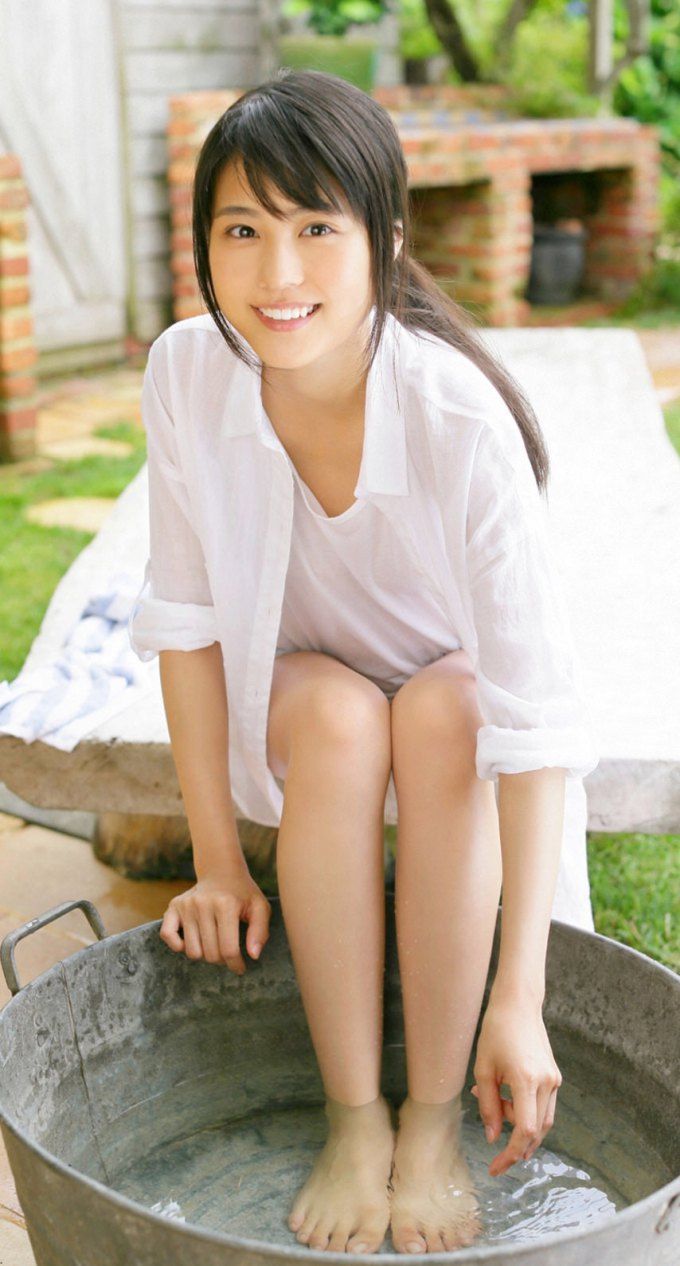 680x1266 Kasumi Arimura Wallpaper