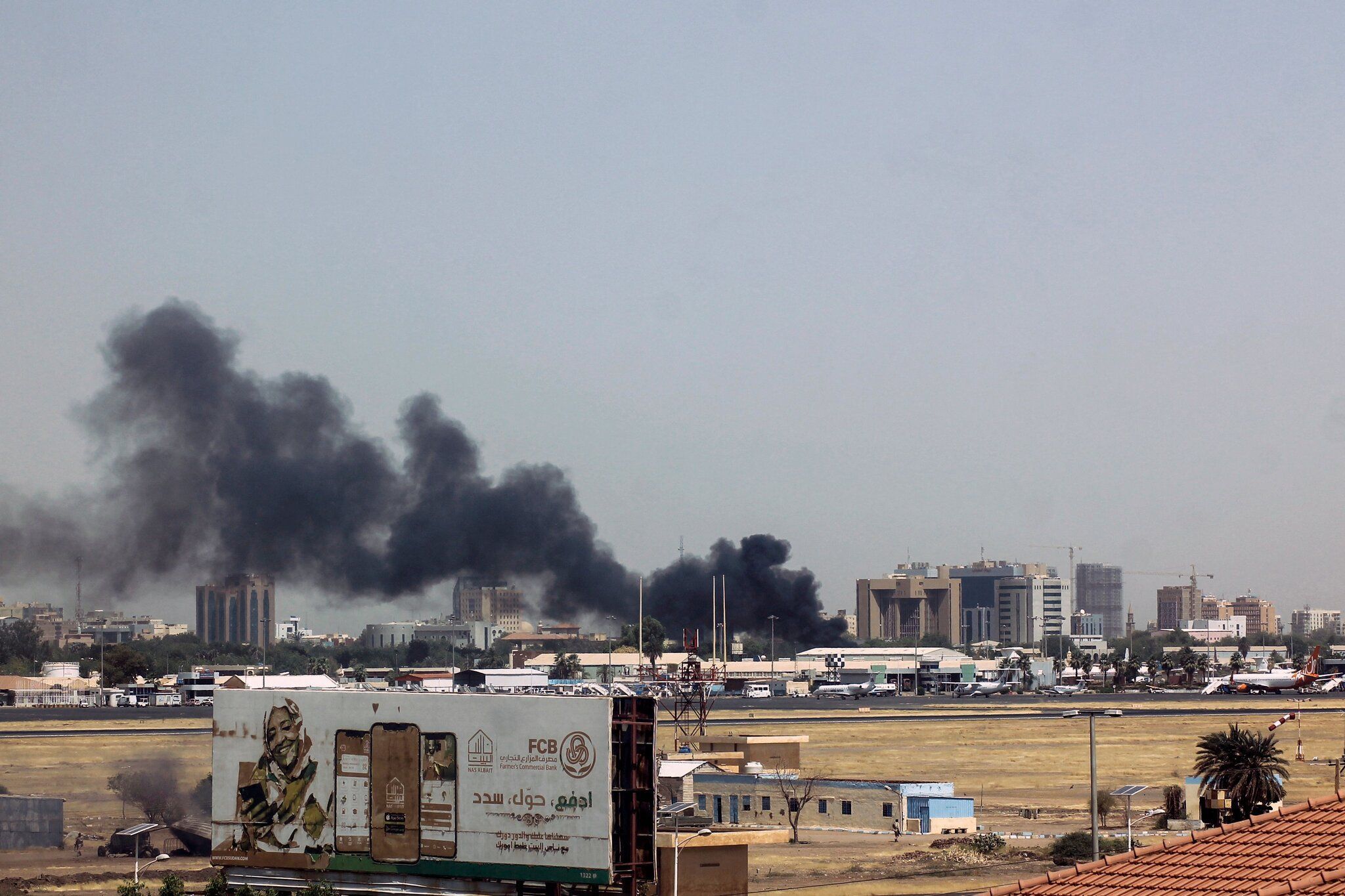 2048x1365 Deadly Clashes Erupt in Sudan's Capital