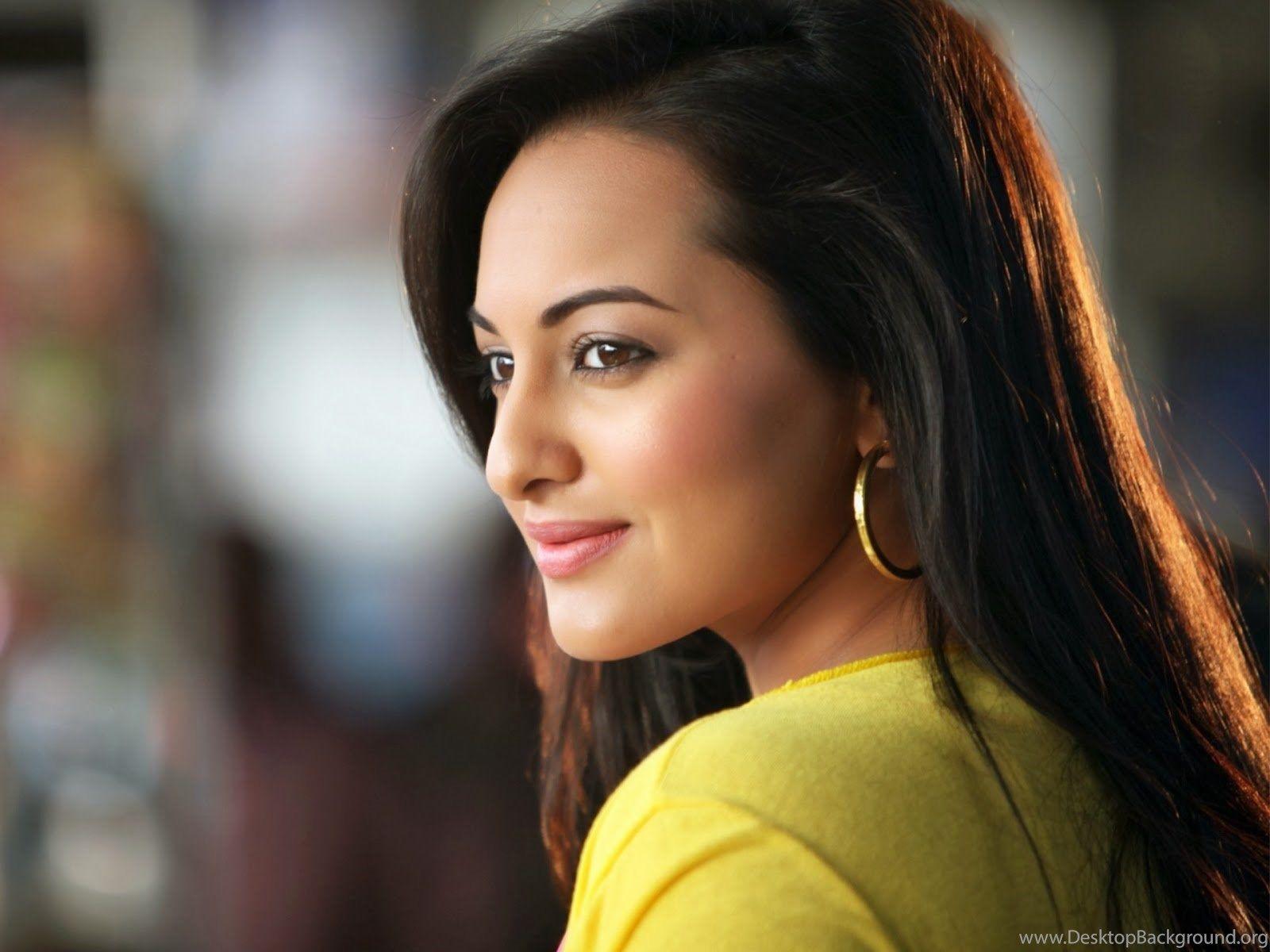 1600x1200 All New Wallpaper : Sonakshi Sinha Bollywood Actress